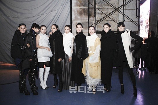 ▲ 김동수, 박순희, 주정은 등 역대 패션 모델들이 한자리에 모였다