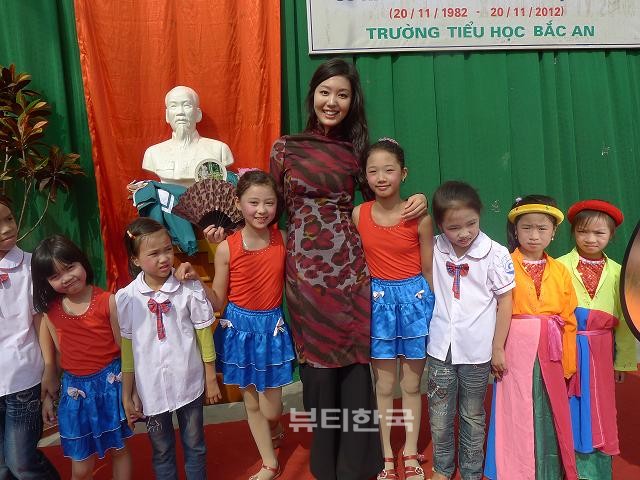 박안 초등학교의 귀여운 아이들과 함께