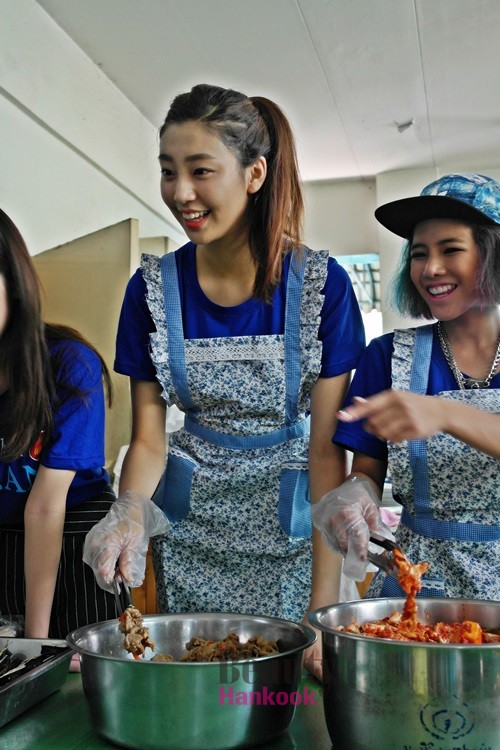 ▲ 한태우호문화축제 Together with ASEAN 프로그램 '빈민가 어린이들 위한 봉사활동'