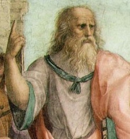 ▲ 플라톤(Plato. B.C.427~B.C.347). 고대 그리스 철학자이자 수학자. 소크라테스의 제자였으며, 아리스토텔레스의 스승이었다. 기하학을 중시하였고, 그의 가르침을 따라 많은 철학자와 수학자들이 배출되었다. 예를 들어 삼각형 내각의 합이 180도라는 진리는 공 모양의 지구 위에서 현실로 존재할 수 없지만, 원형의 삼각형을 ‘이데아(idea)’로 규정하고, 그 ‘원형과 본질’을 찾는 과정을 철학적 과제로 생각했다. 소크라테스, 아리스토텔레스와 함께 오늘날까지 서양 사상을 지배해온 인물로 평가받는다.