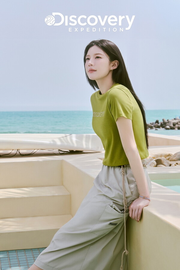 디스커버리 익스페디션 고윤정 ‘프레시벤트’ 여름 시즌 화보 (사진 제공=디스커버리)
