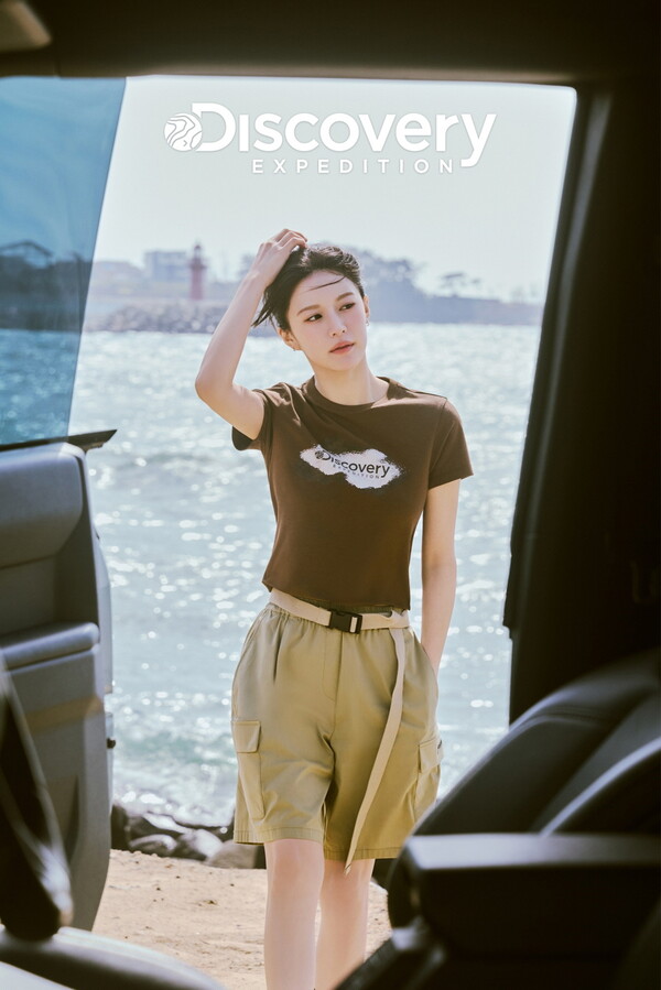 디스커버리 익스페디션 고윤정 ‘프레시벤트’ 여름 시즌 화보 (사진 제공=디스커버리)