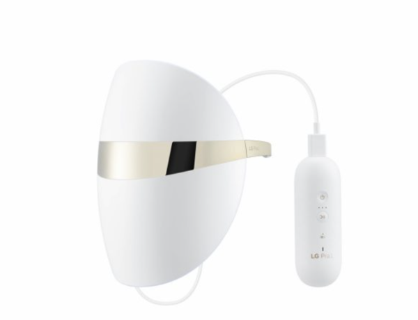 [사진출처=LG 전자 뉴스룸/ 프라엘(Pra.L) 더마 LED 마스크]