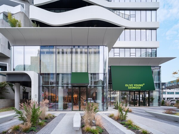 사진제공=CJ올리브영 / 1주년을 맞은 올리브영N 성수의 모습