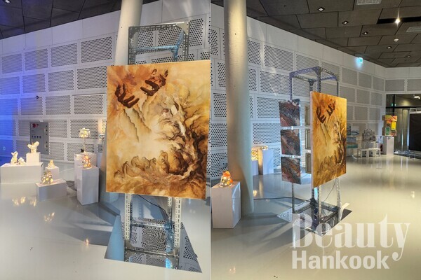 현재 동대문 DDP 이간수문 전시장에서 전시 중인 테이스트오브그린 전에서는 다니엘의 신작을 만나 볼 수 있다. /뷰티한국DB